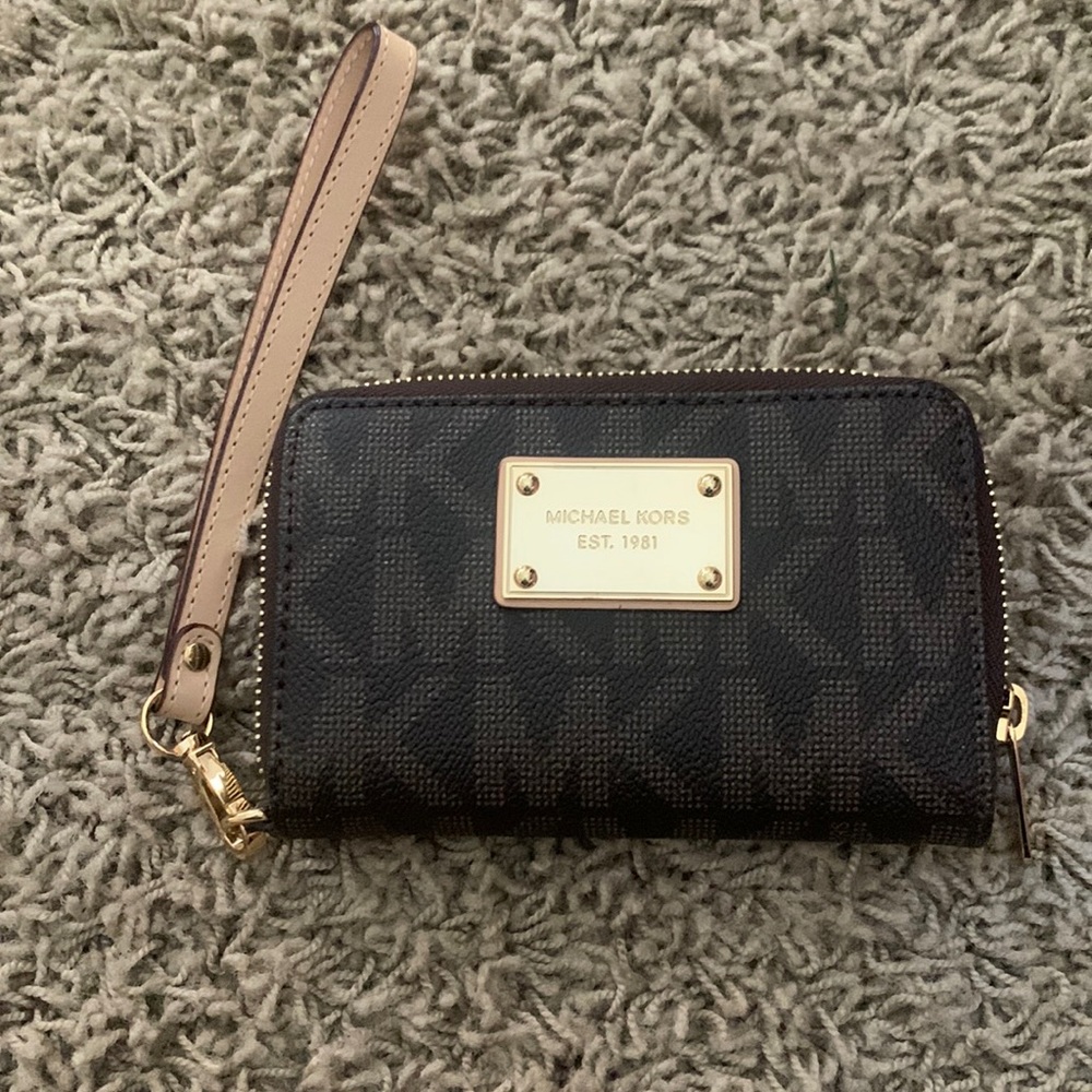 Never been used wristlet